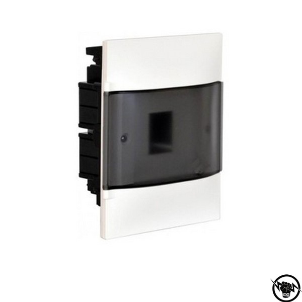 ТАП-4 С.М. 134154 АПАРТ.ТАБЛО 1Х4,ОПУШЕНА ВРАТА