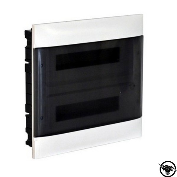 ТАП-36 С.М. 137157 АПАРТ.ТАБЛО 2Х18,ОПУШЕНА ВРАТА